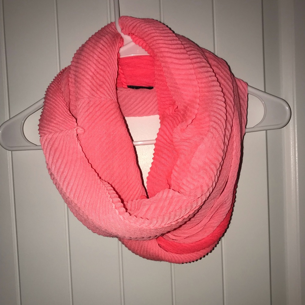 Women’s Scarf